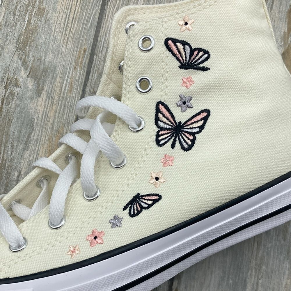 Women’s Converse Chuck Taylor All Star Butterflies Hightop Sneaker Shoes Size 8